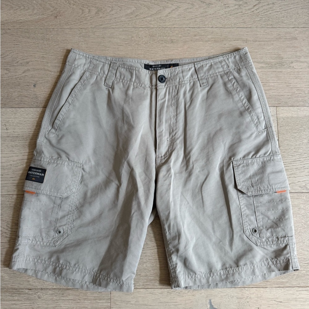 Men’s Quicksilver Watermam Cargo shorts size 30